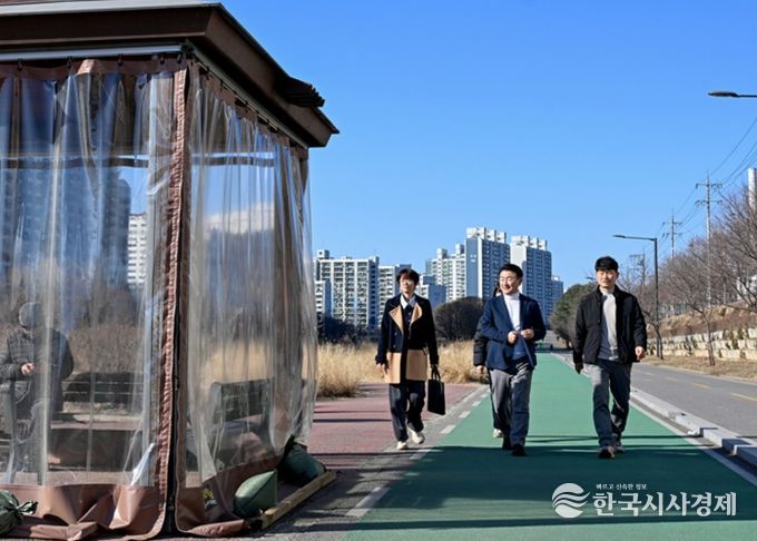 의정부시는 2월 25일 도심 하천변 쉼터 등에 대한 현장 점검을 실시했다.