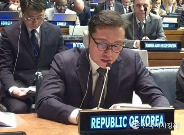 제57차 유엔통계위원회 본회의에서 발언하는 양순필 기획조정관