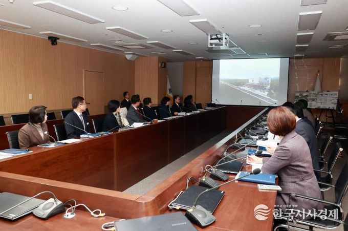 '우주항공 산업 거점 조성을 위한 본격 시동'사천시 공공임대형 지식산업센터 건립사업 실시설계 착수보고회 개최