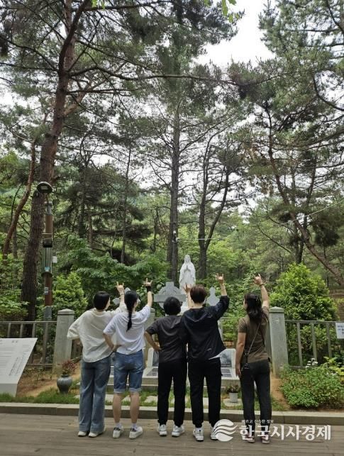 지난해 관악구 마을관광해설사 도보투어 모습(삼성산 순례길 투어)