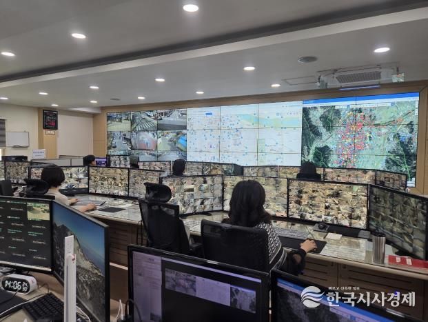 상주시 CCTV통합관제센터 관제요원 상주경찰서장 감사장 수령