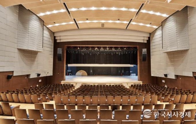 금나래아트홀 공연장