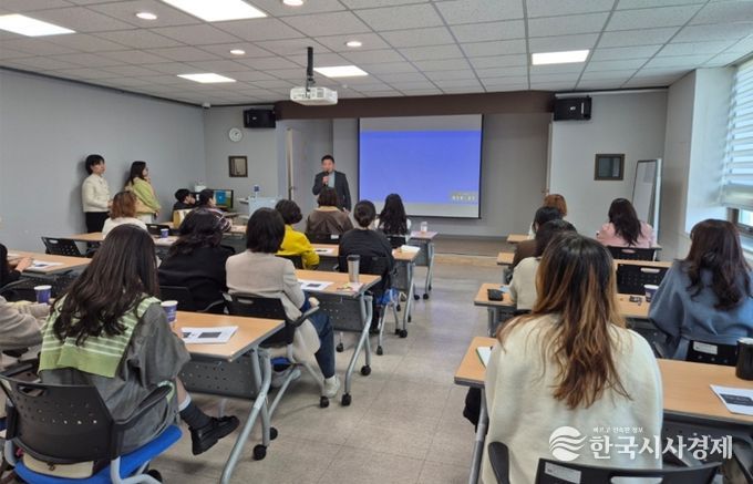 포항시 청소년상담복지센터는 지난 19일 ‘고위기 청소년 상담 개입’ 역량 강화 연수를 운영했다.