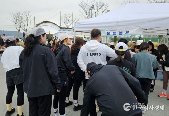 마라톤 대회 연계 사회적경제 ‘달빛장터’ 성료