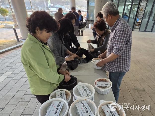 이웃사랑 가득 담은 밑반찬 나눔