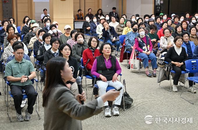 광주 서구, 천원국시 참여 어르신 건강까지 챙긴다