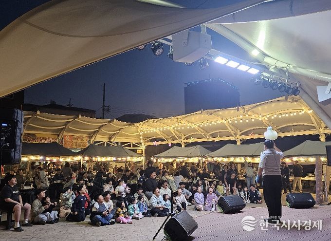 군위전통시장 야시장 성료, 활성화 추진
