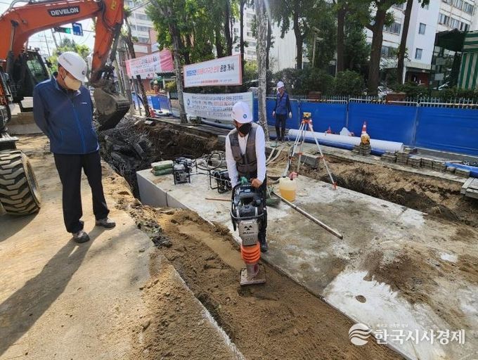 문래동 경인로 77길 일대 하수관로 정비공사 현장 사진